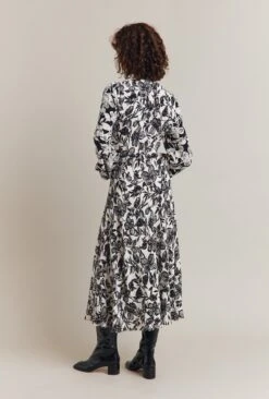 Belle Crepe Midi Dress Graphic Floral -Ghost Fashion Store D05G008 Z04 24965 650px 964px