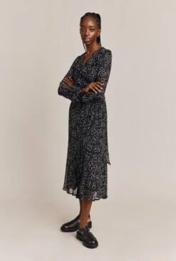 Su Georgette Maxi Dress Black Velvet Bows 10 Su Georgette Maxi Dress Black Velvet Bows -Ghost Fashion Store D06G001A Z27 26979 650px 964px