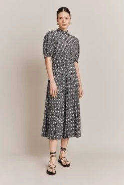 Luella Crepe Midi Dress Black Shadow Daisy 10 Luella Crepe Midi Dress Black Shadow Daisy -Ghost Fashion Store D06G010A Z35 27217 650px 964px