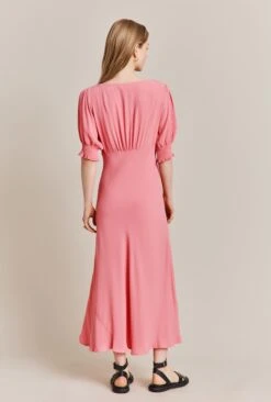Coco Crepe Midi Dress Blossom Pink 12 Coco Crepe Midi Dress Blossom Pink -Ghost Fashion Store D06G043A H11 27861 650px 964px