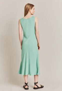 Trixie Crepe Midi Dress -Ghost Fashion Store D06G074 J02 27789 650px 964px