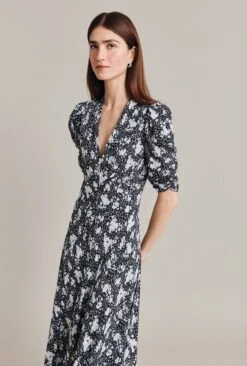 Madi Crepe Midi Dress Black Floral 16 Madi Crepe Midi Dress Black Floral -Ghost Fashion Store D07G024 Z73 28726 650px 964px