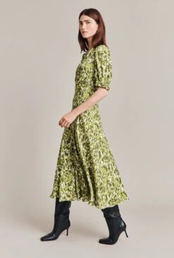 Lainey Crepe Midi Dress Green Ikat 13 Lainey Crepe Midi Dress Green Ikat -Ghost Fashion Store D07G027 Z76 28785 650px 964px
