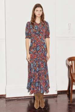 Lainey Crepe Midi Dress Blue Ikat 16 Lainey Crepe Midi Dress Blue Ikat -Ghost Fashion Store D07G027 Z88 29094 650px 964px