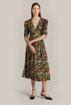 Sarah Crepe Midi Dress Classic Floral -Ghost Fashion Store D07G052 Z09 29579 650px 964px