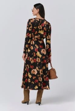 Sophia Floral Boat Neck Midi Dress 11 Sophia Floral Boat Neck Midi Dress -Ghost Fashion Store D11G032 Z66 33953 650px 964px