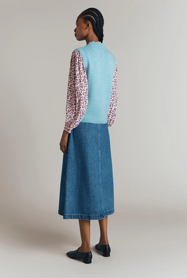 Brettia Sleeveless Knitted Waistcoat 6 Brettia Sleeveless Knitted Waistcoat - Image 4