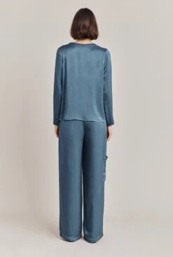 Efie Satin Blouse Dark Blue -Ghost Fashion Store Q06G010 K74 28599 650px 964px