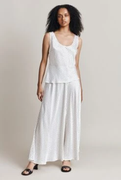 Margot Satin Top White Spot 16 Margot Satin Top White Spot -Ghost Fashion Store Q06G020 Z70 28371 650px 964px