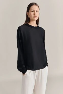 Grace Satin Sweatshirt Black -Ghost Fashion Store Q07G003 A01 29138 650px 964px