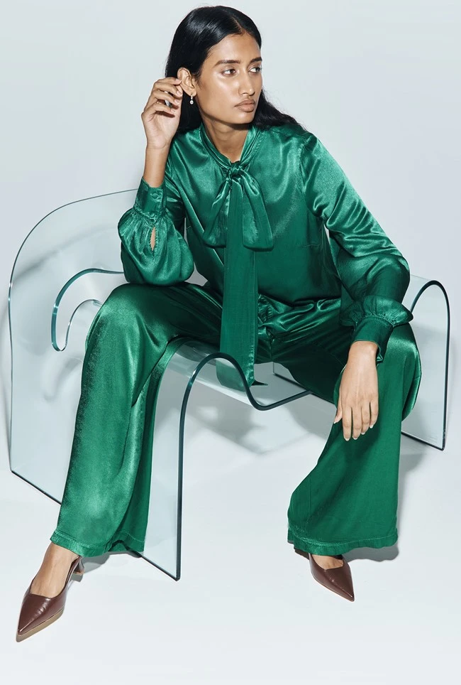 Anna Satin Pussybow Blouse Green 3 Anna Satin Pussybow Blouse Green