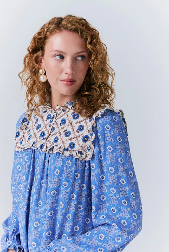 Naomi Crepe Contrast Floral Blouse 5 Naomi Crepe Contrast Floral Blouse - Image 3