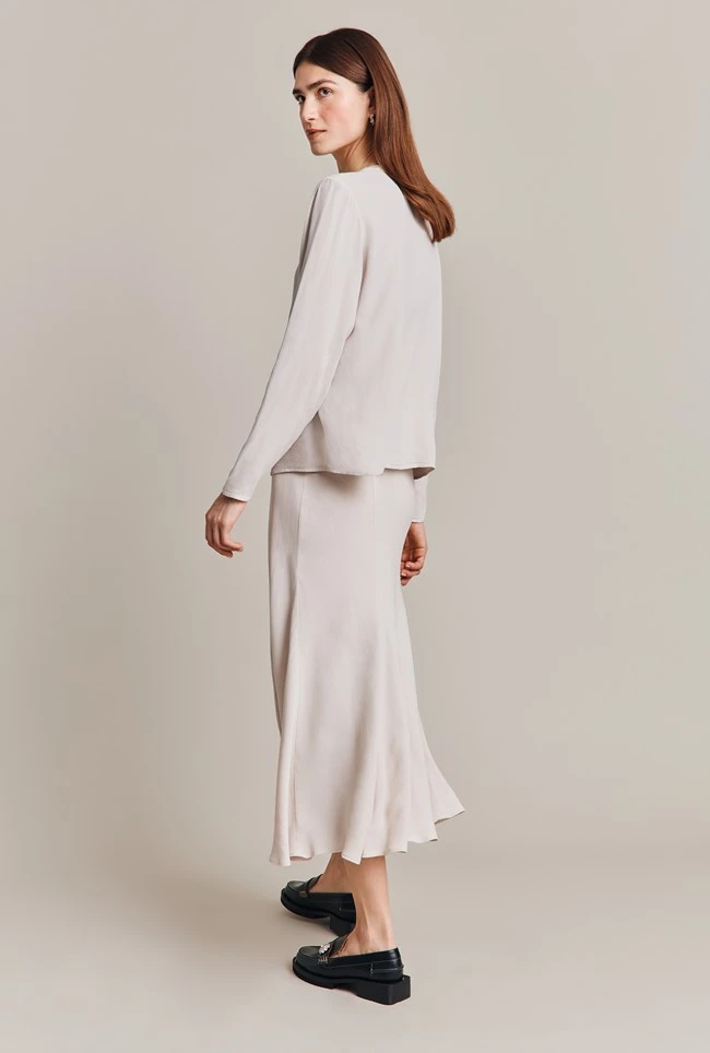 Phoebe Crepe Skirt Beige Pearly 7 Phoebe Crepe Skirt Beige Pearly - Image 5