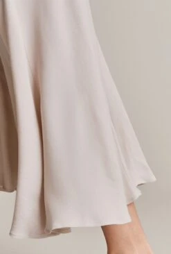 Phoebe Crepe Skirt Beige Pearly 13 Phoebe Crepe Skirt Beige Pearly -Ghost Fashion Store S06G005 N01 29035 650px 964px